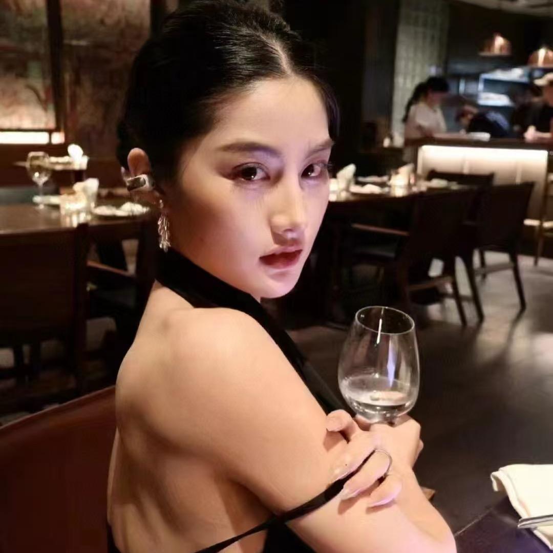 小桃兔兔