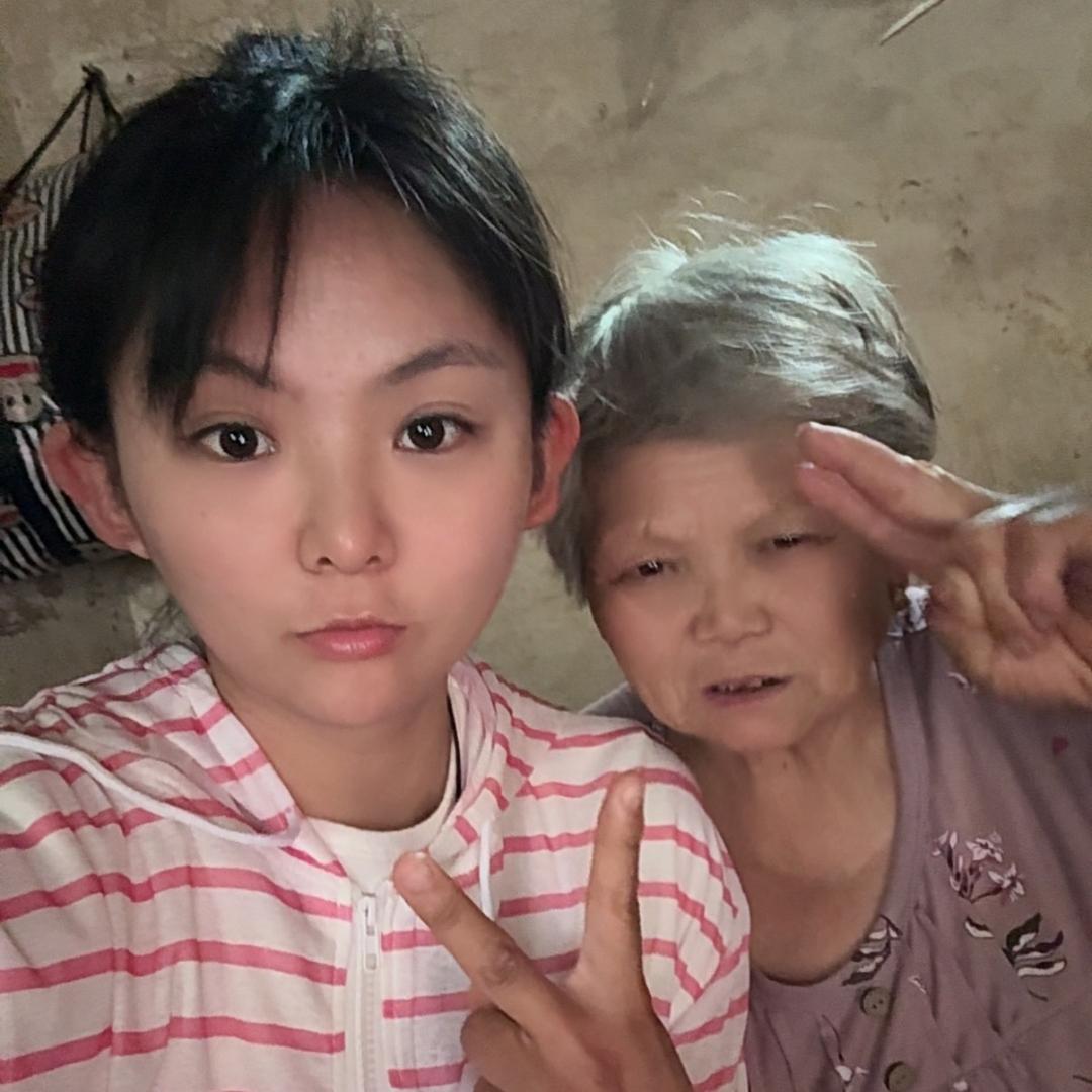 （没爸的丫头）正能量唱歌🎤