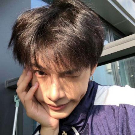 男孩-