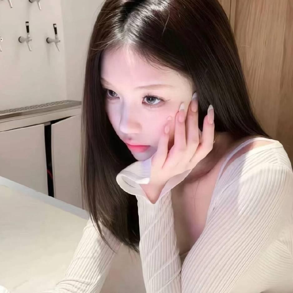 莉莉安-