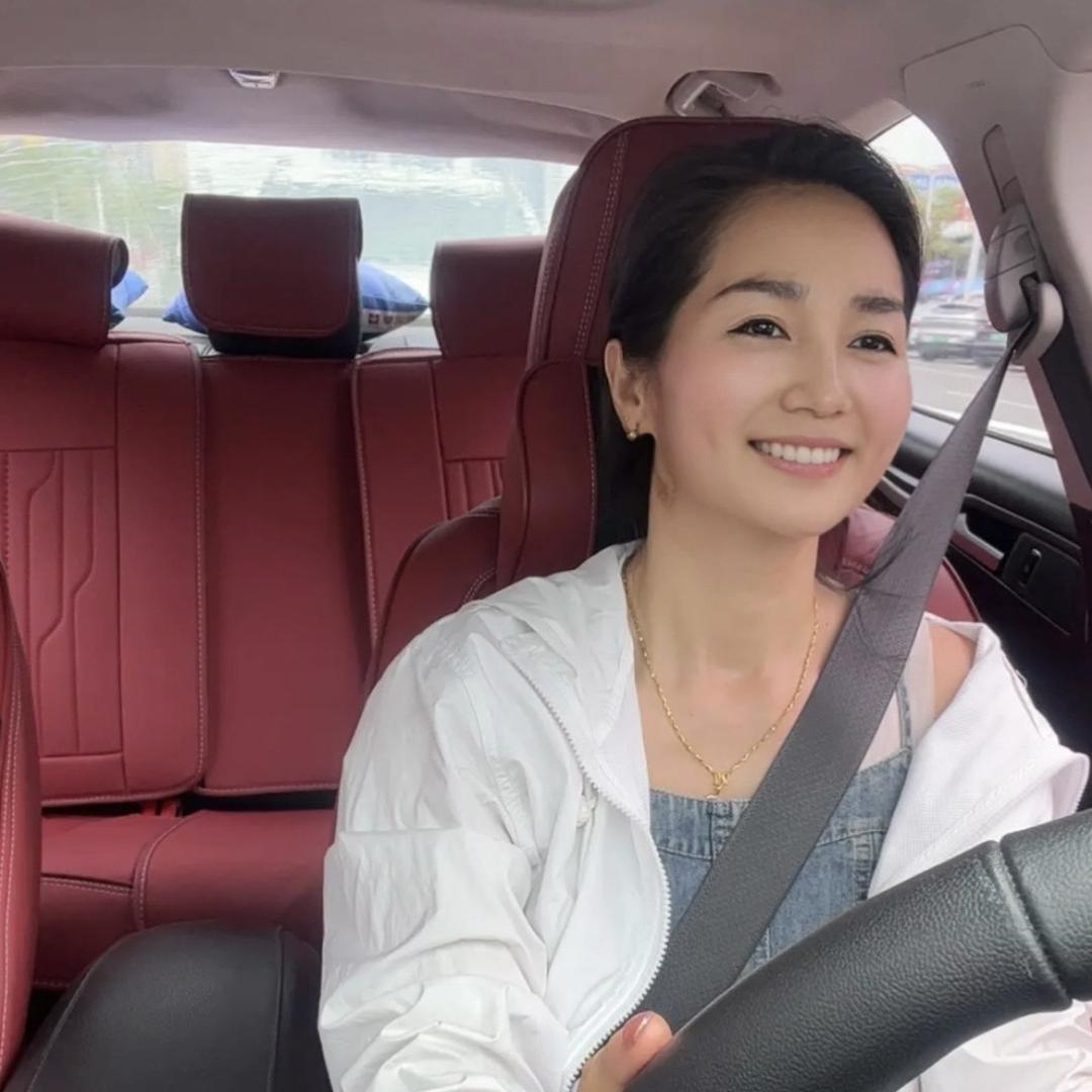 稳姐女装批发