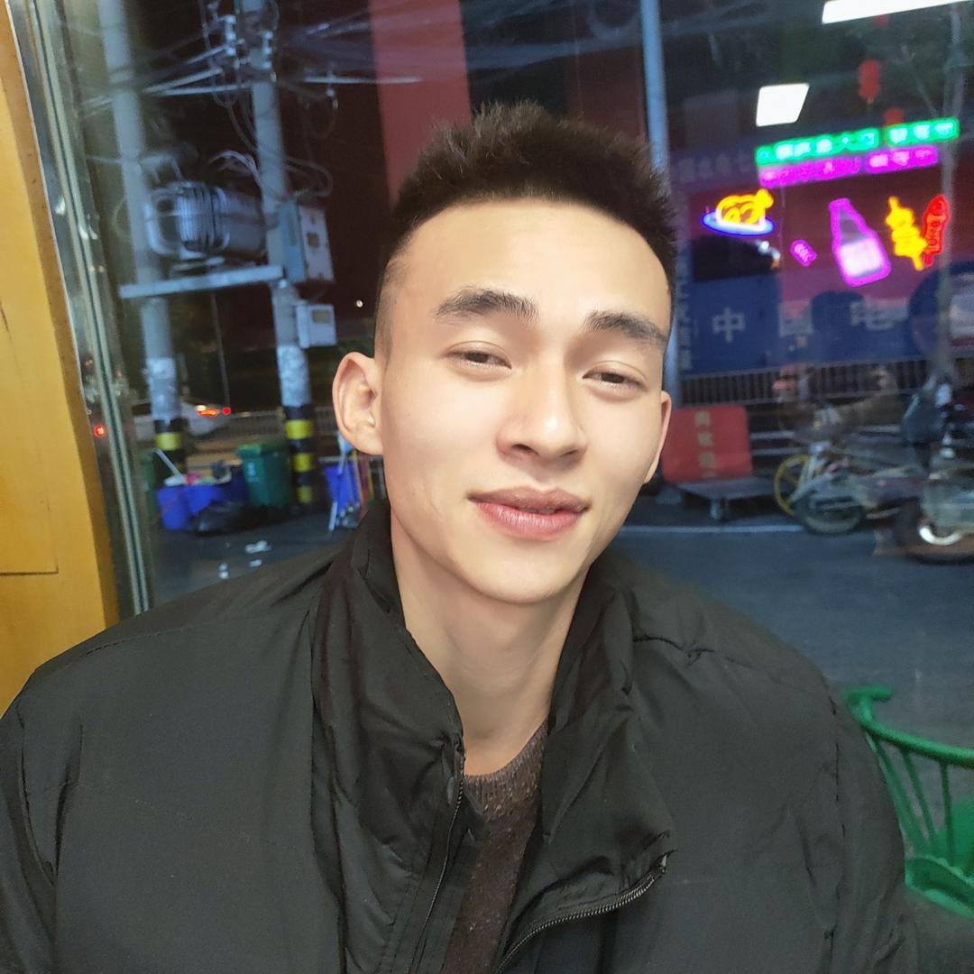 一只老母猪