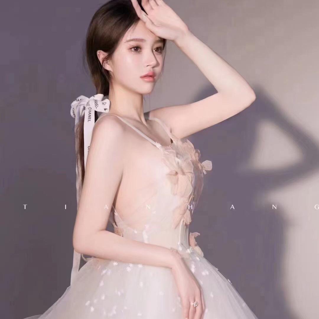 美丽俏佳人雪儿