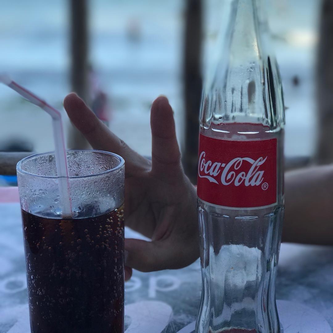 喝🥤可乐🉐加冰
