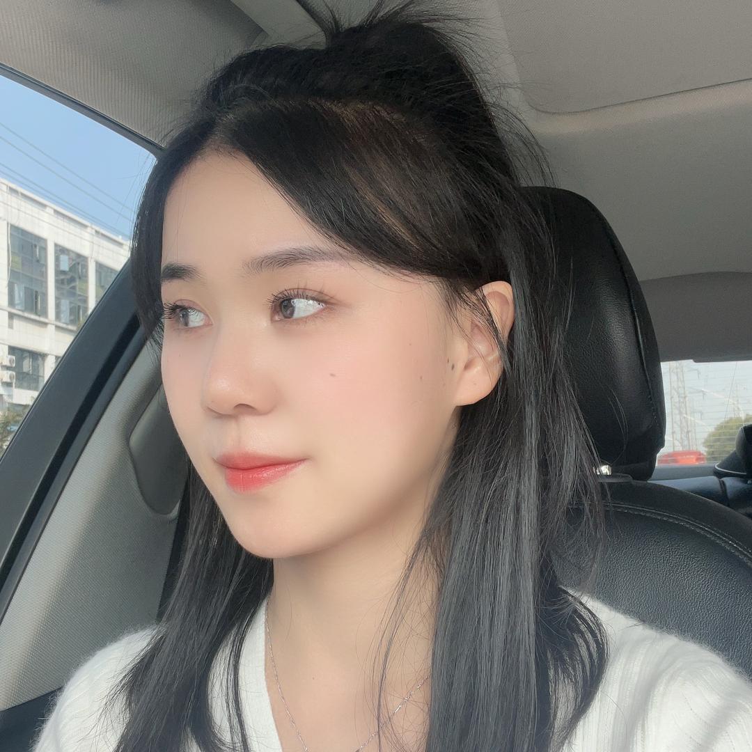 花里胡哨的小刘😁