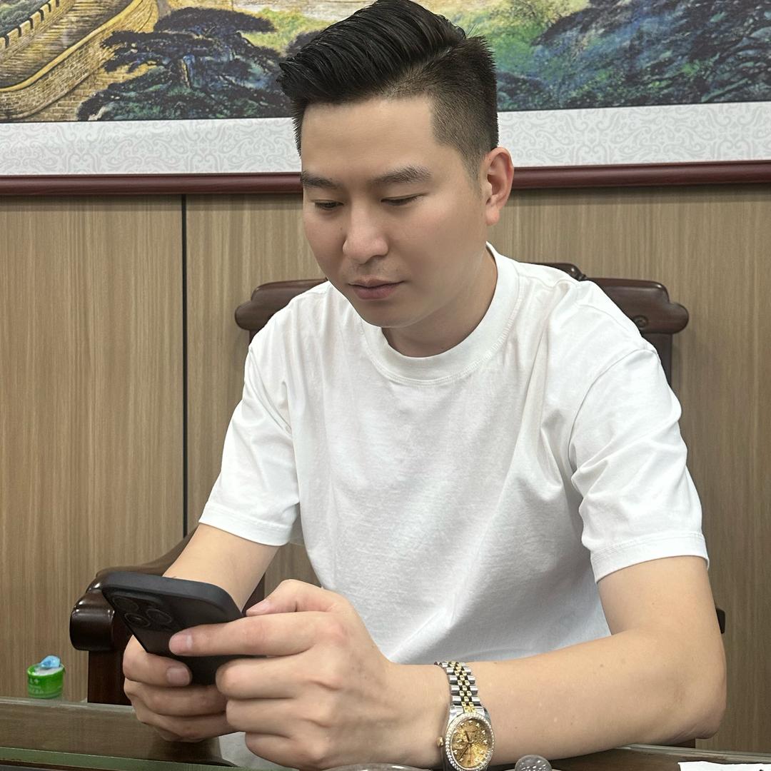 牛仔裤李奎