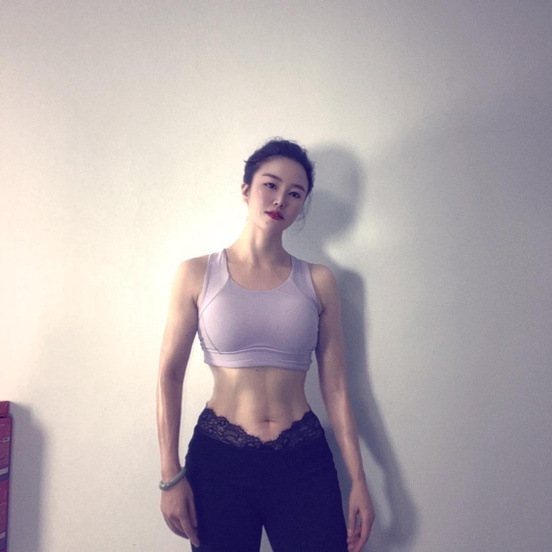 安然撸铁