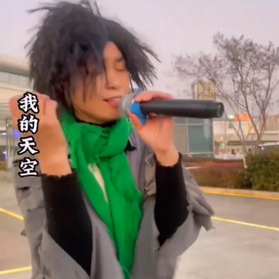 伤感傻妹(努力改变生活）