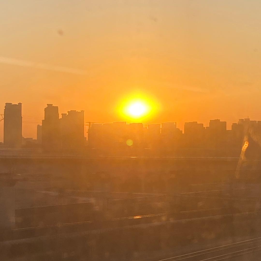 霞*