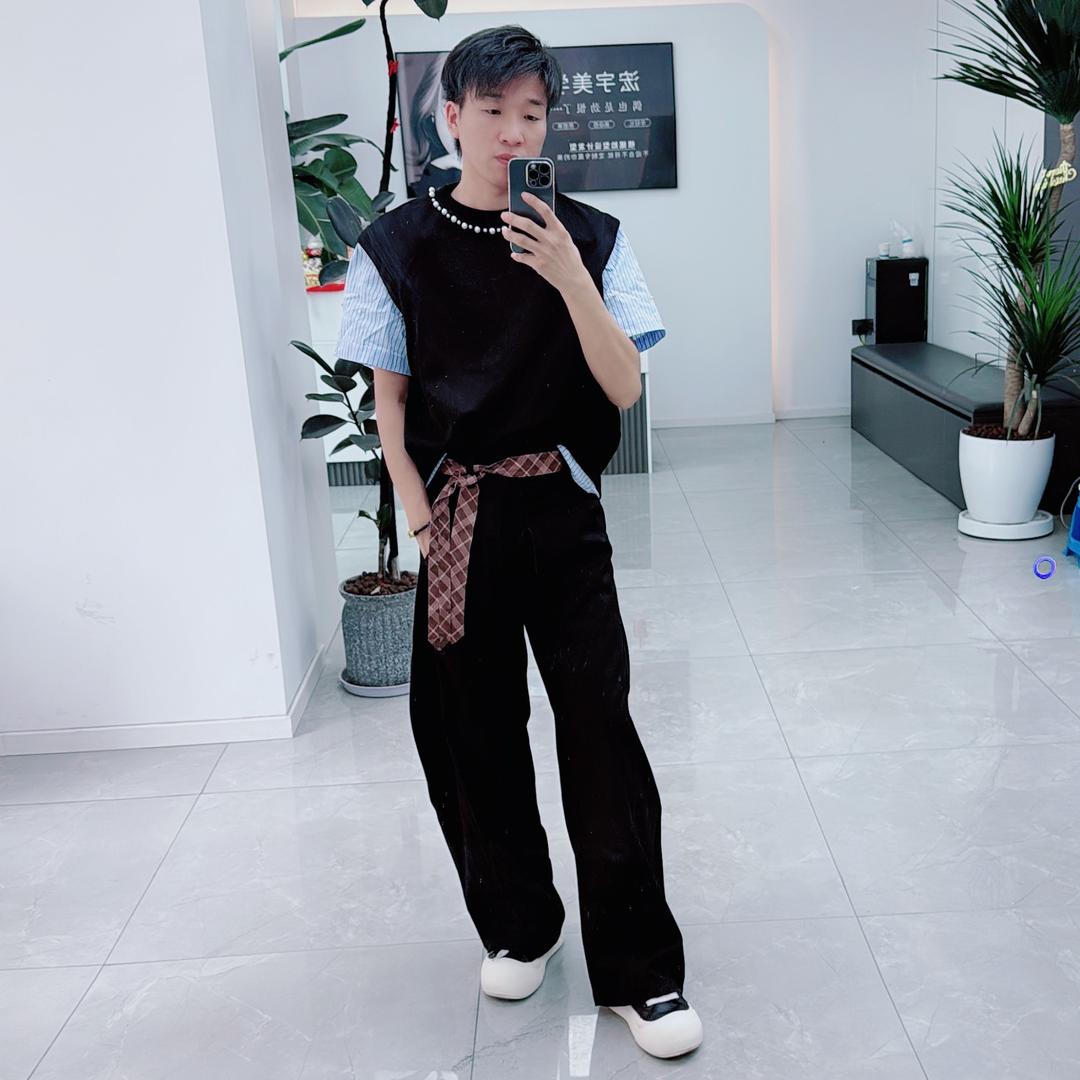 宏宇 偶也是劲恨了