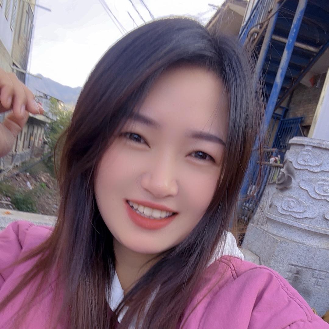 @小何同学