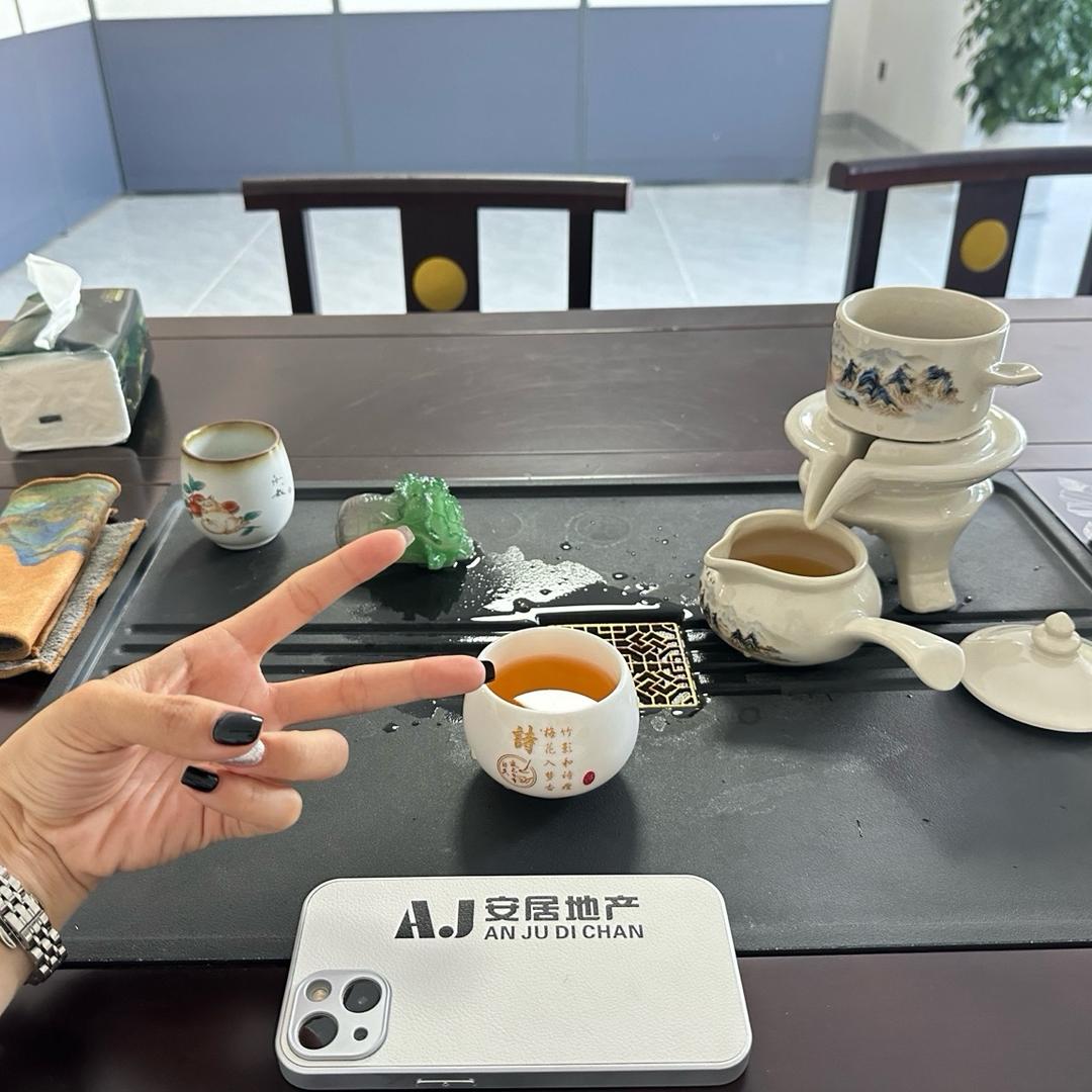 合浦安居地产廖主管