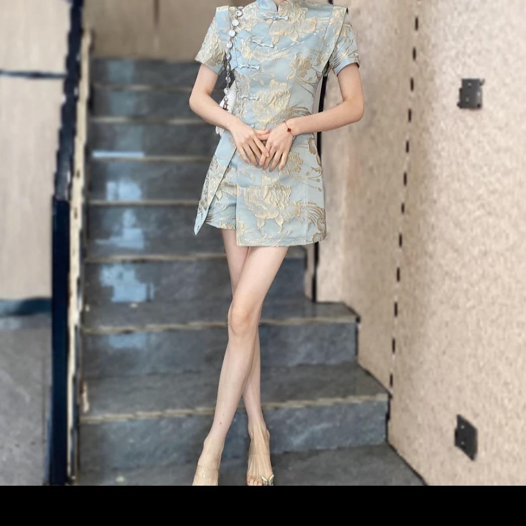 月光漫过眼睛