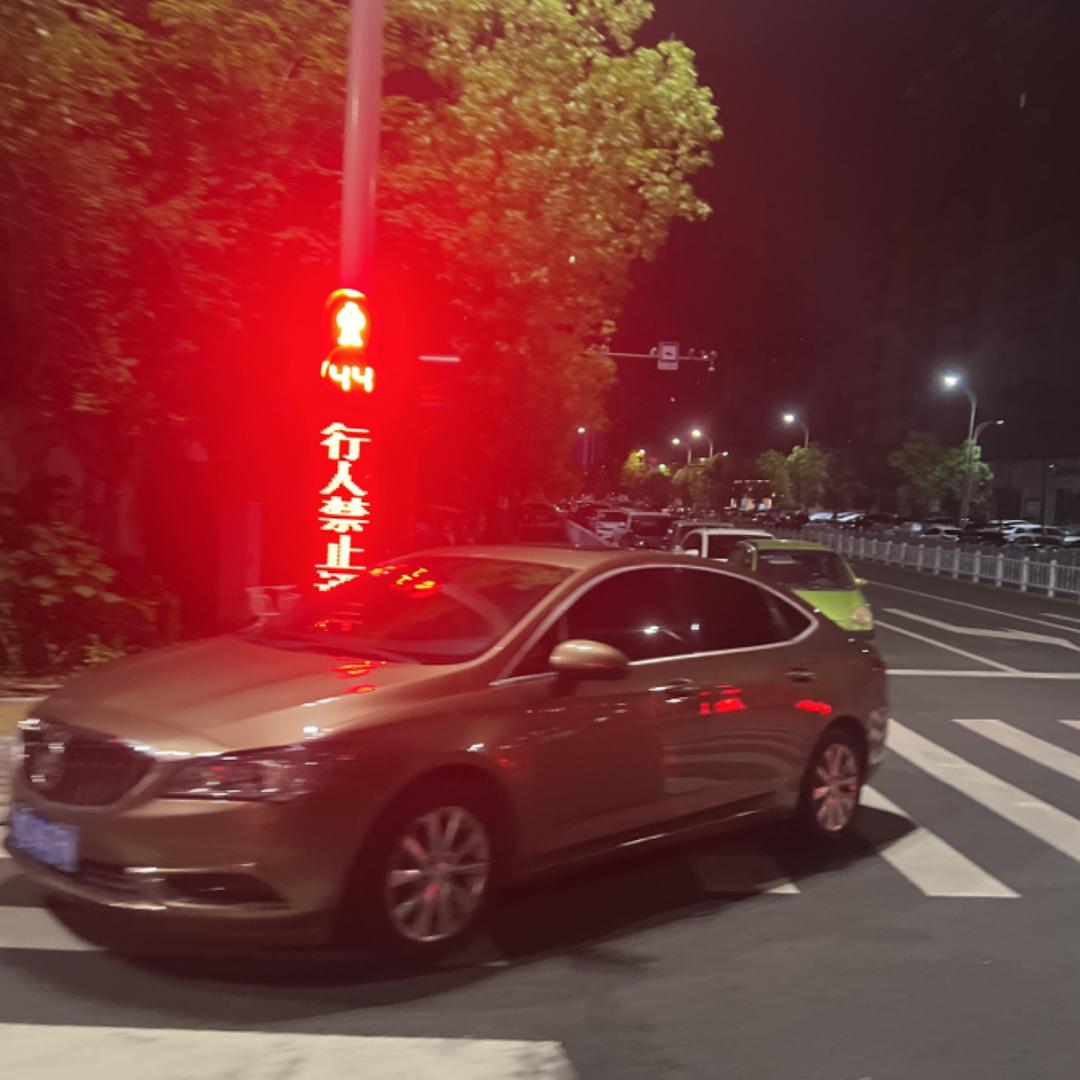 你就是哑巴湖的大水怪？