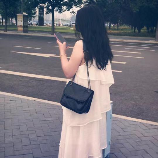 磁县新市场 爱比屋·童鞋 拖鞋·赵小妮