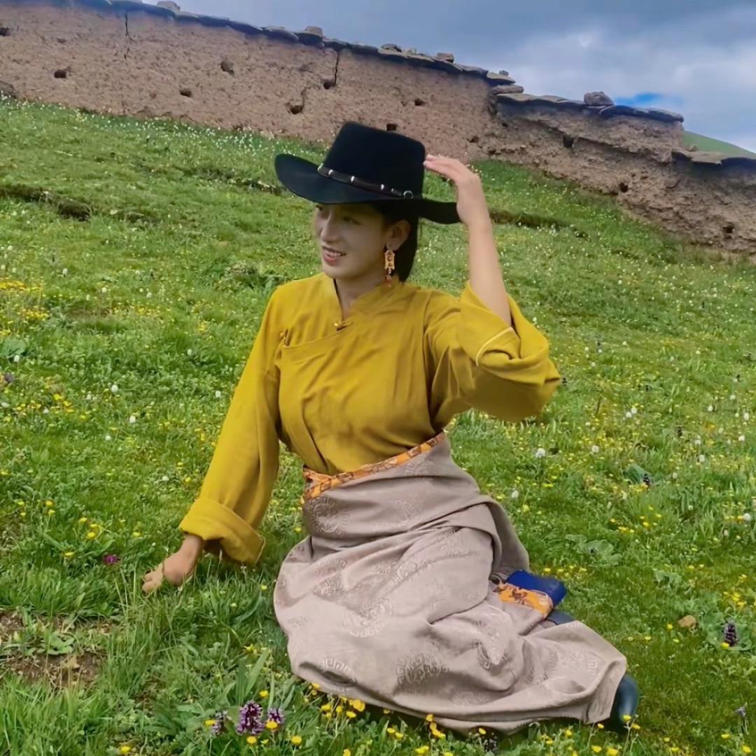 ღ  次仁旦宗 🥀