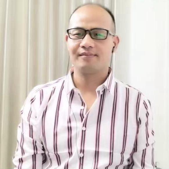 冯不凡唱歌（跑调）