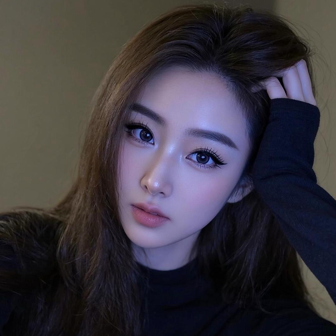 肆月