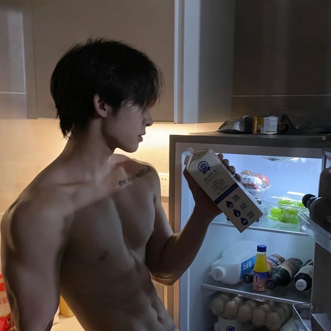 @赫鲜森🐻