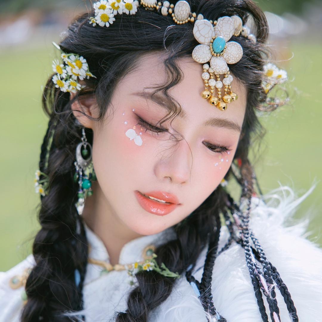 化妆师月月（在香格里拉）