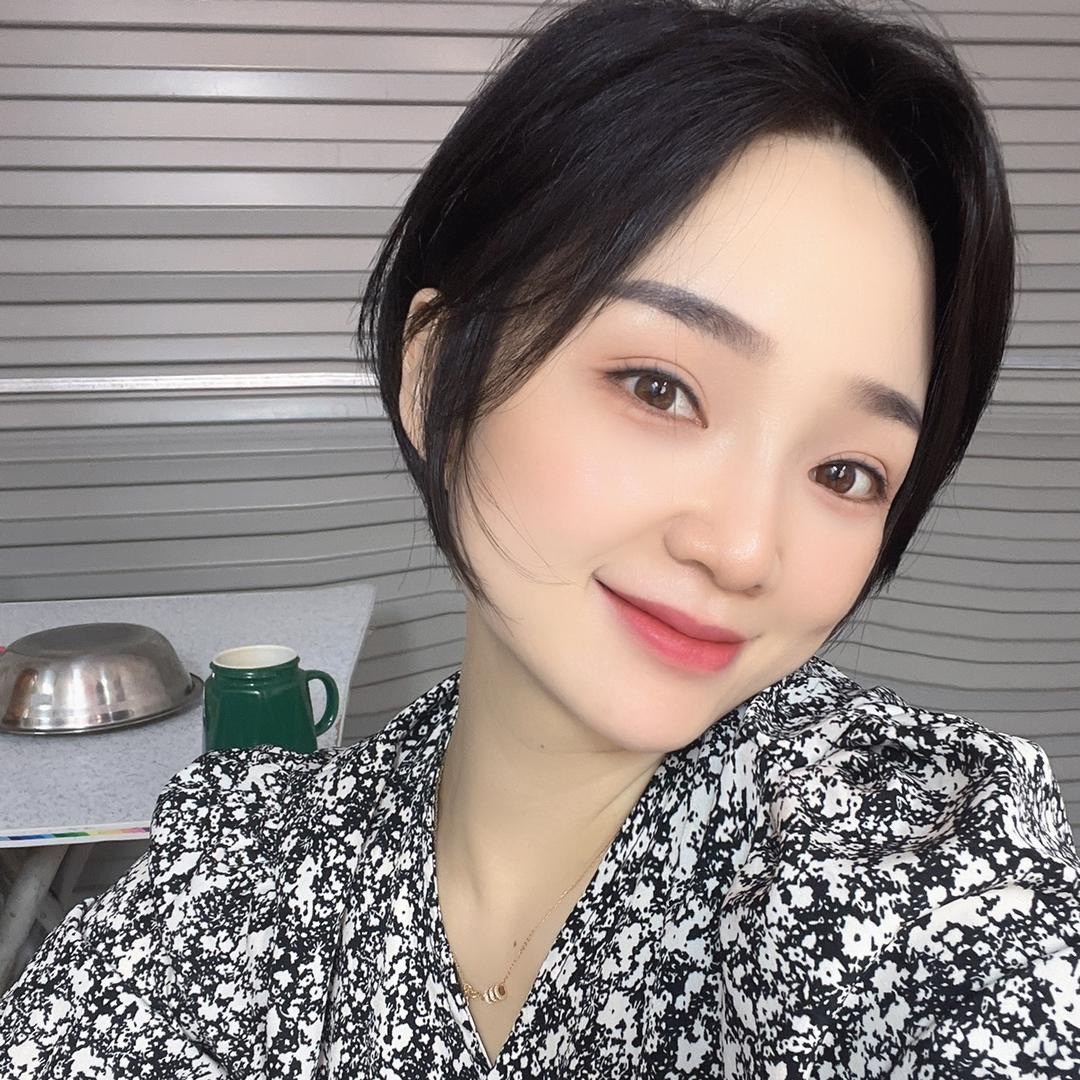 足浴店老板娘（生活号）