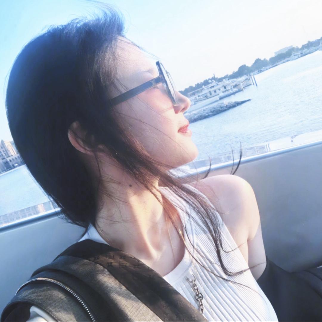 小新卖蜡笔