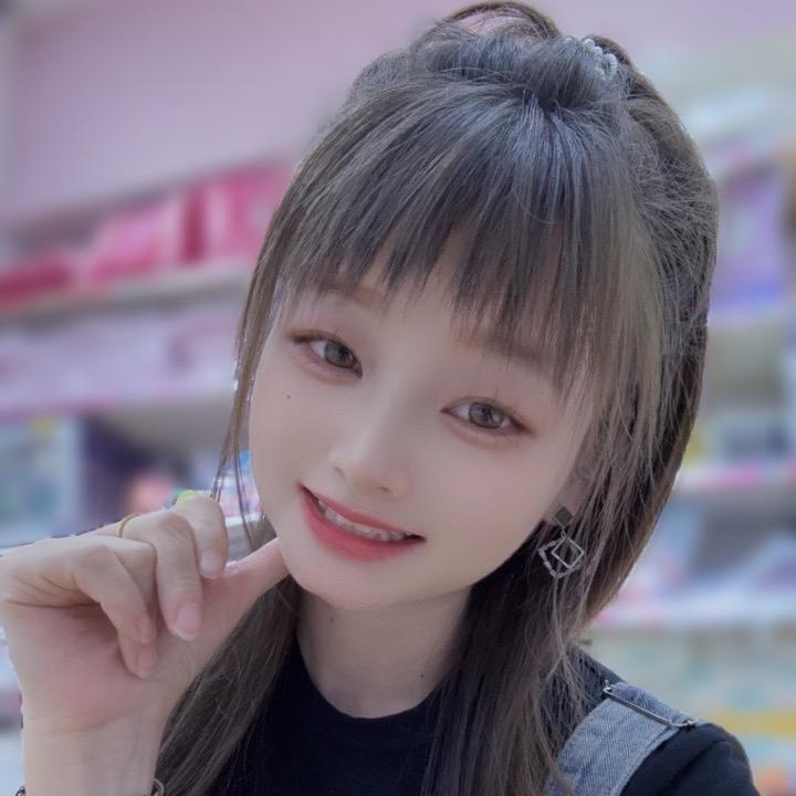 👧🏻开心肖🎀肖乐