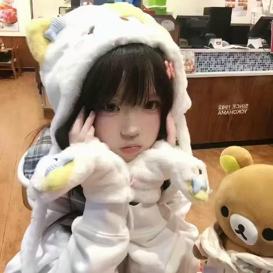 哥哥你看她