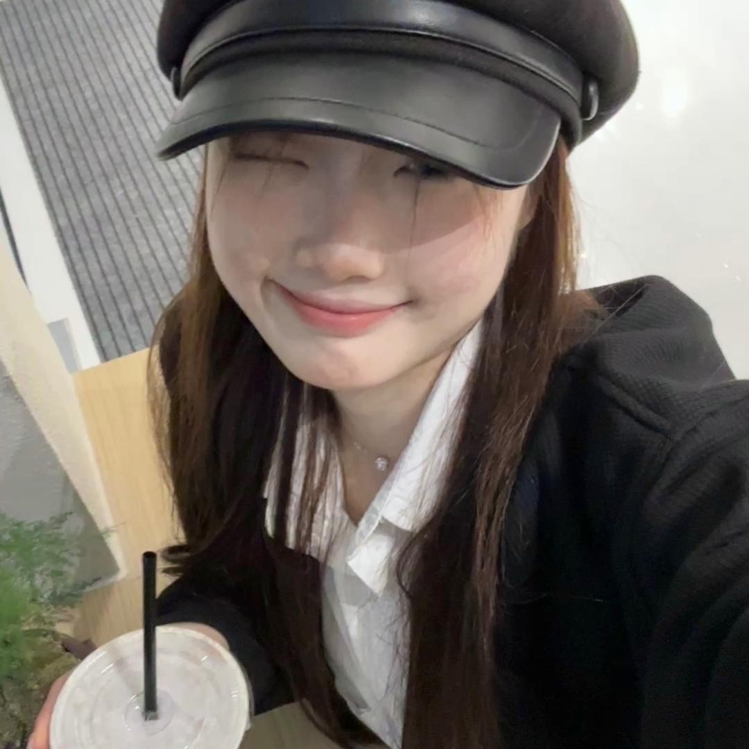 小洁吃不饱..
