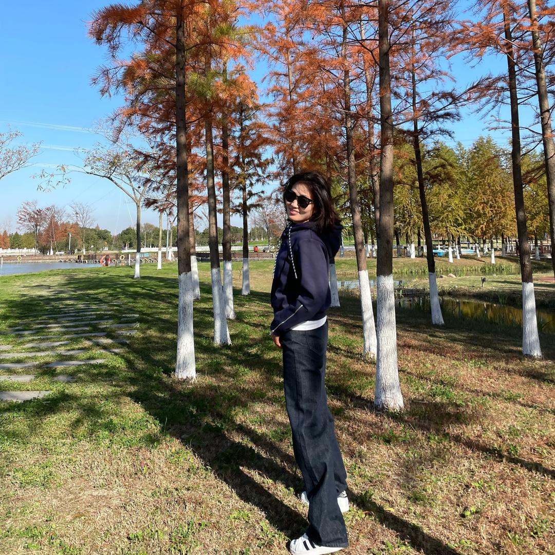 别低头，👑会掉！