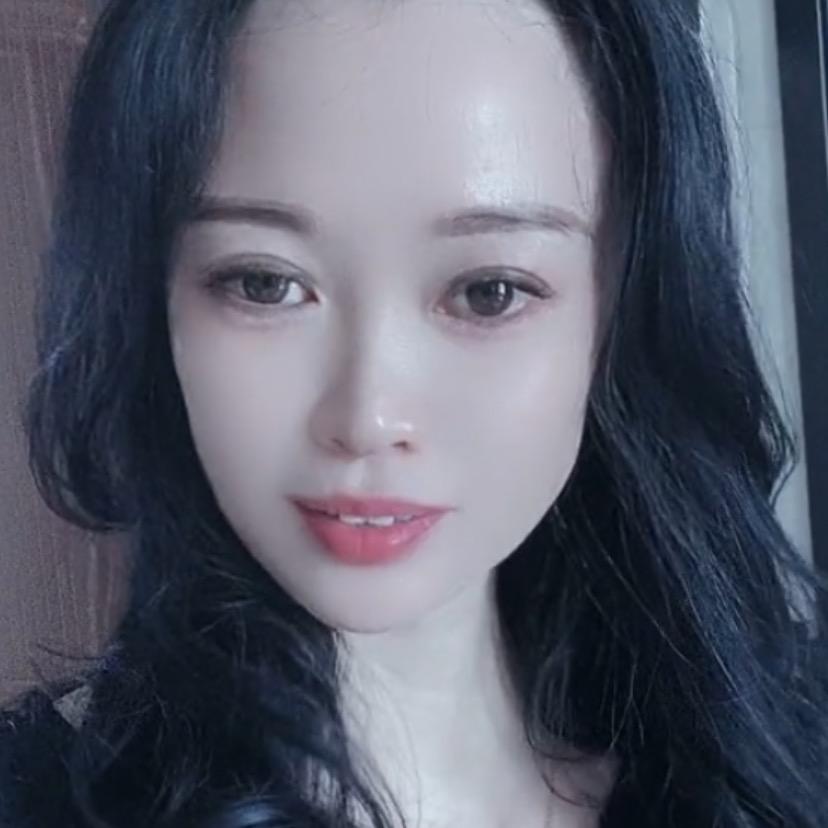 淡然一笑