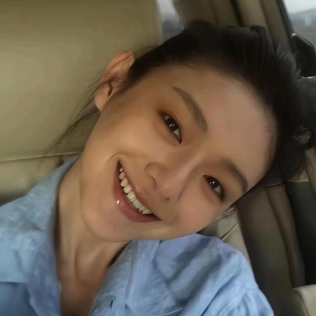 是个小憨包.