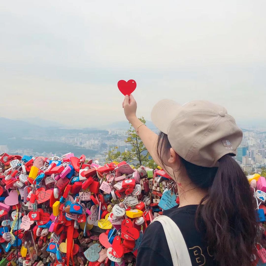 一口一个豆沙包