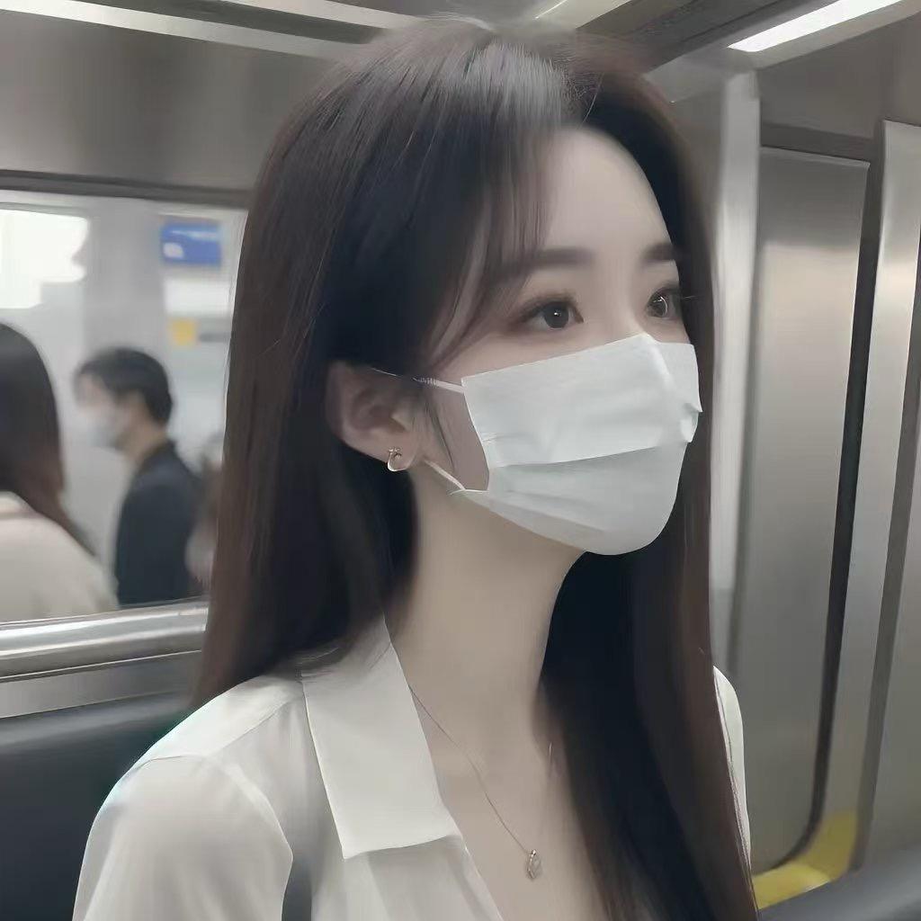 小甜甜👗👗（请欣赏置顶作品）