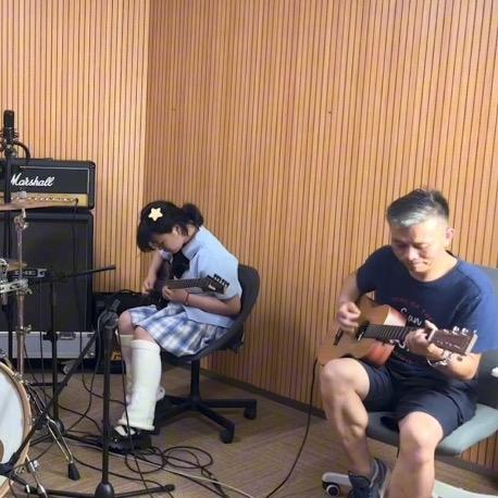 孝感滚石家庭乐队