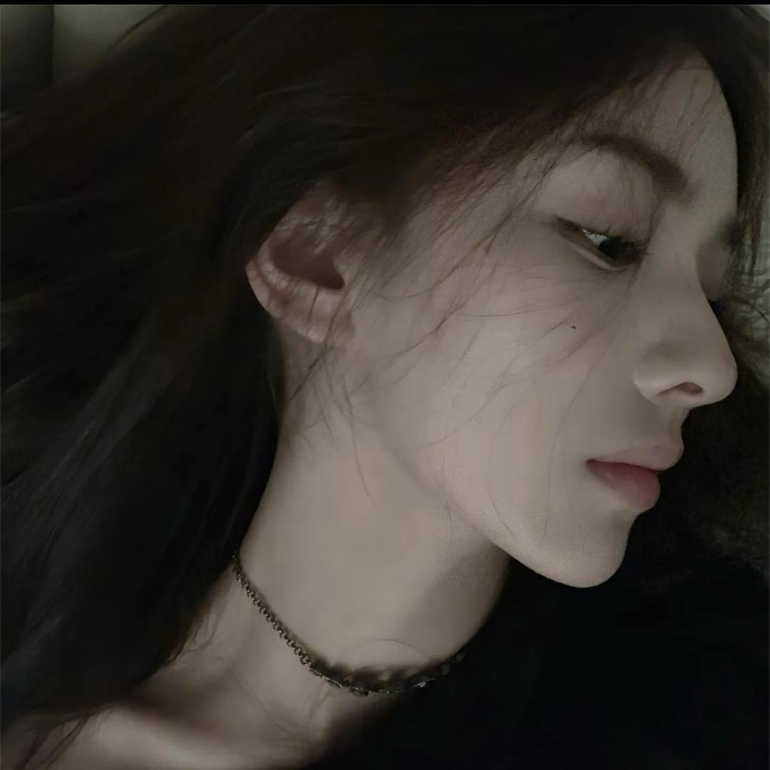 ＞𐋣＜