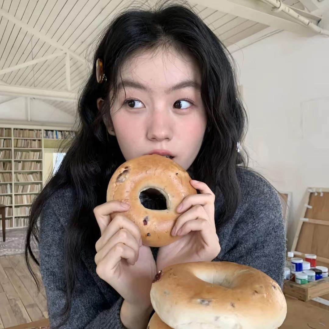 睡在贝加尔湖🥥