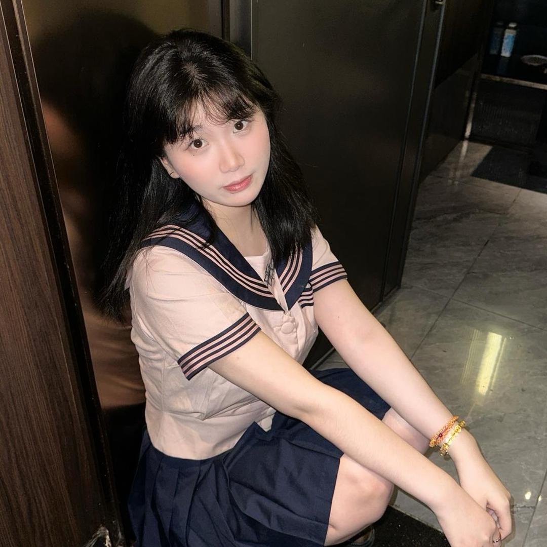 依mo