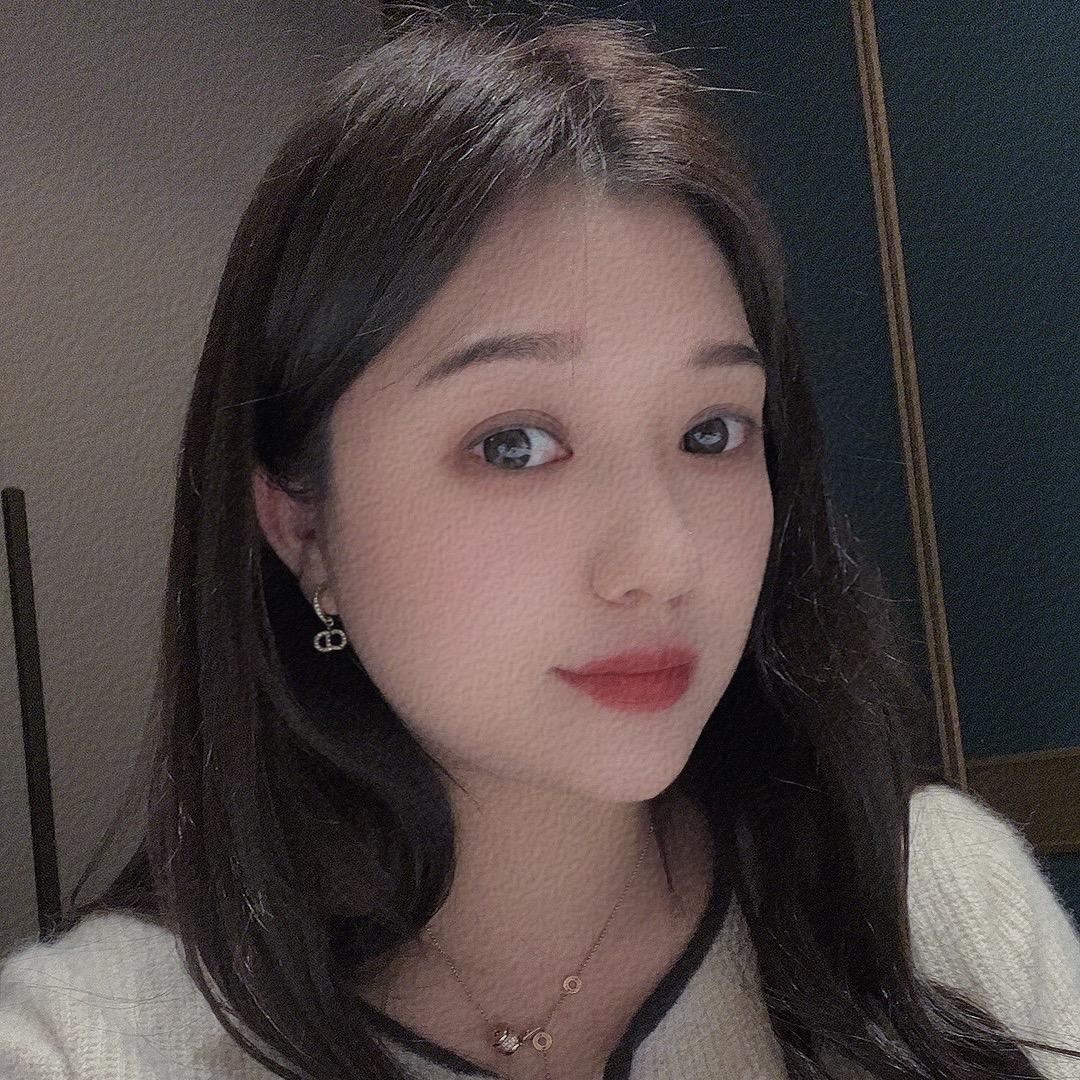 小红😍
