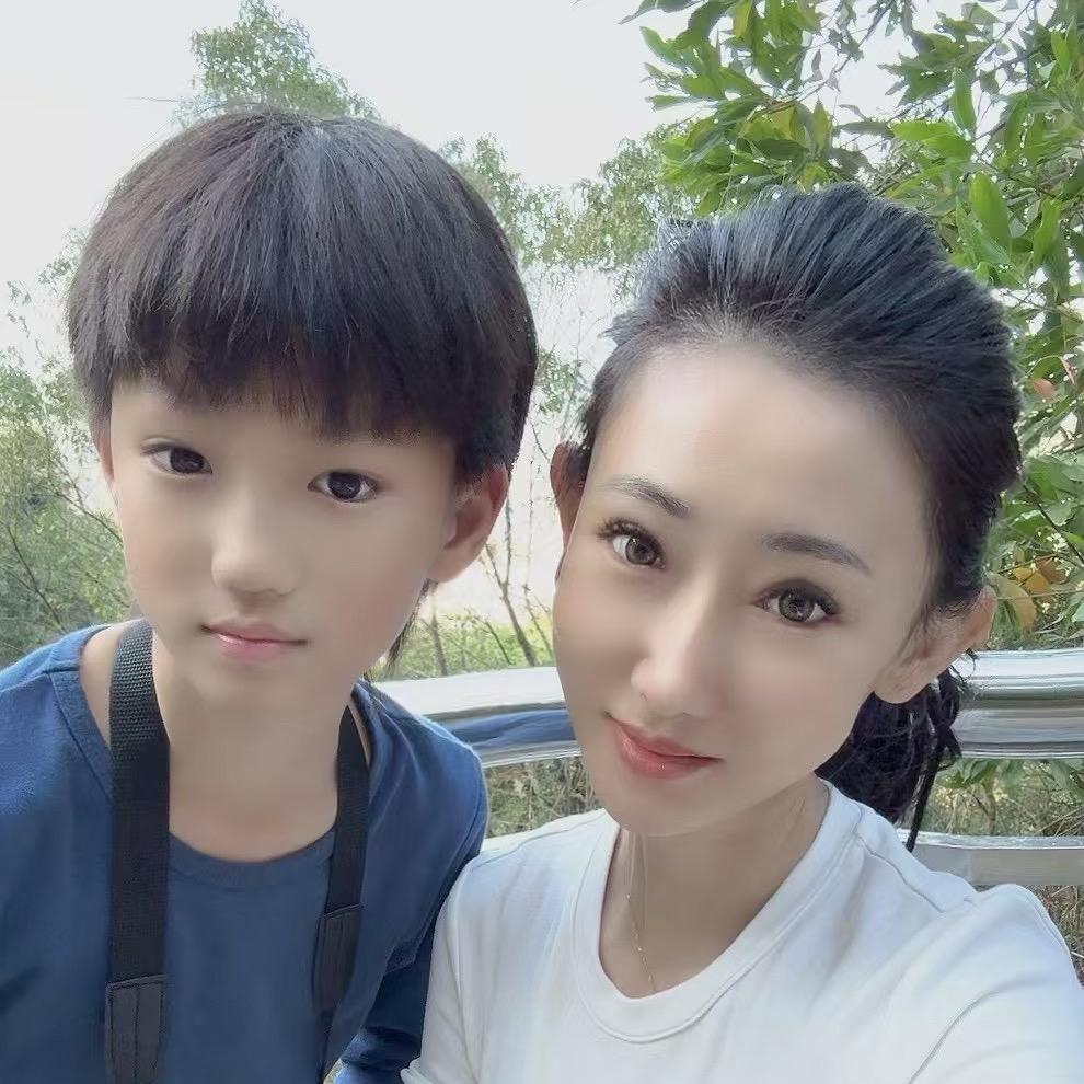 泷妈和泷少