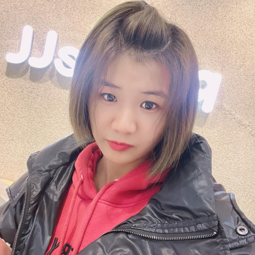 月哥的小媳妇