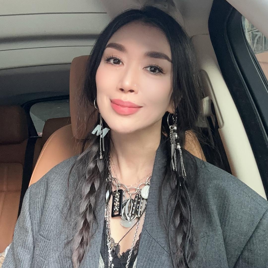 虹姐的雕刻时光🌻