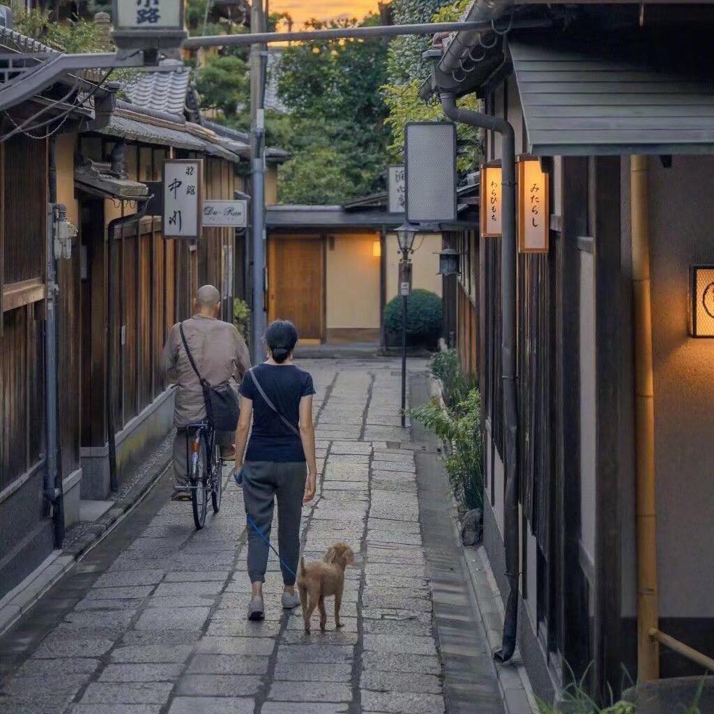 广州十三行女装折扣店