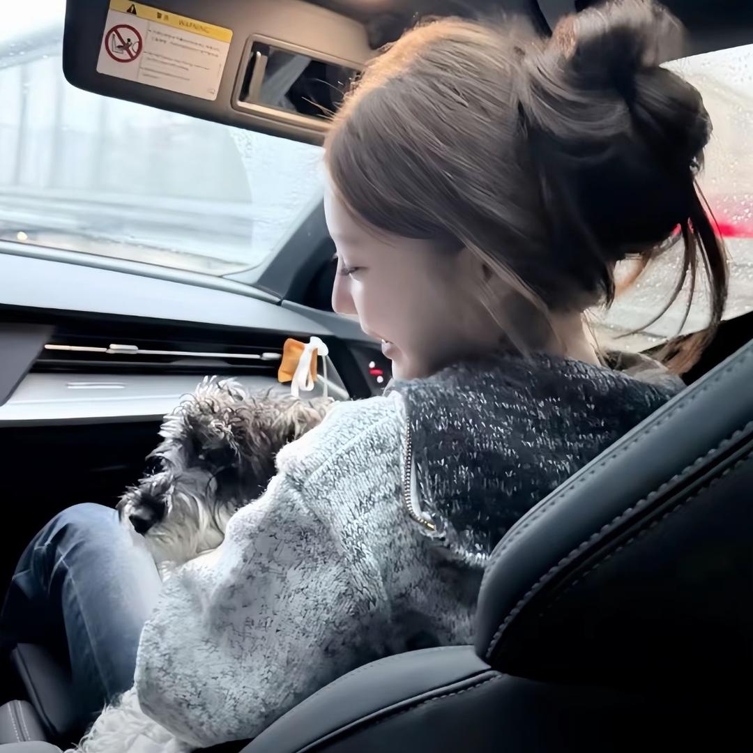 ￴  ￴￴ ￴  ￴￴Z