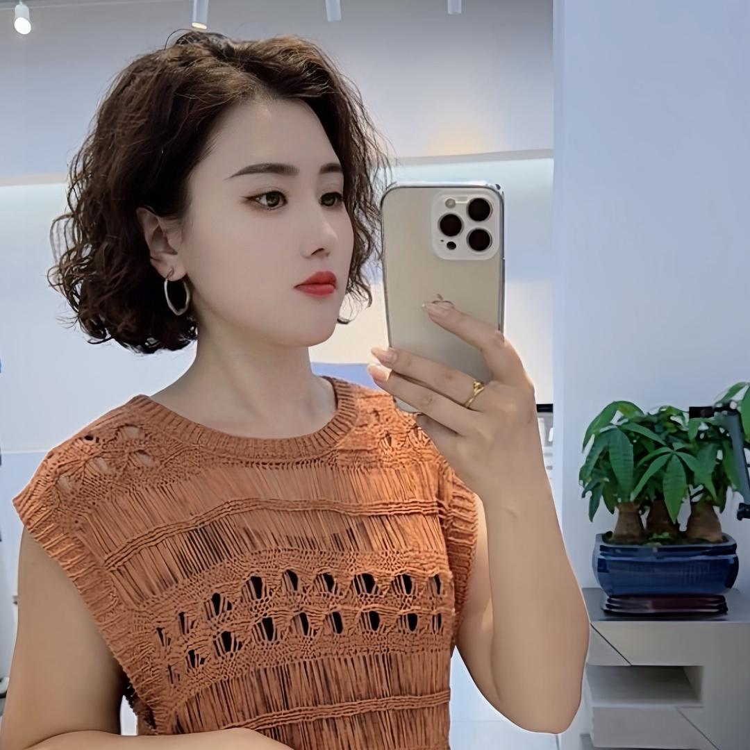三个女人的破店-小琴
