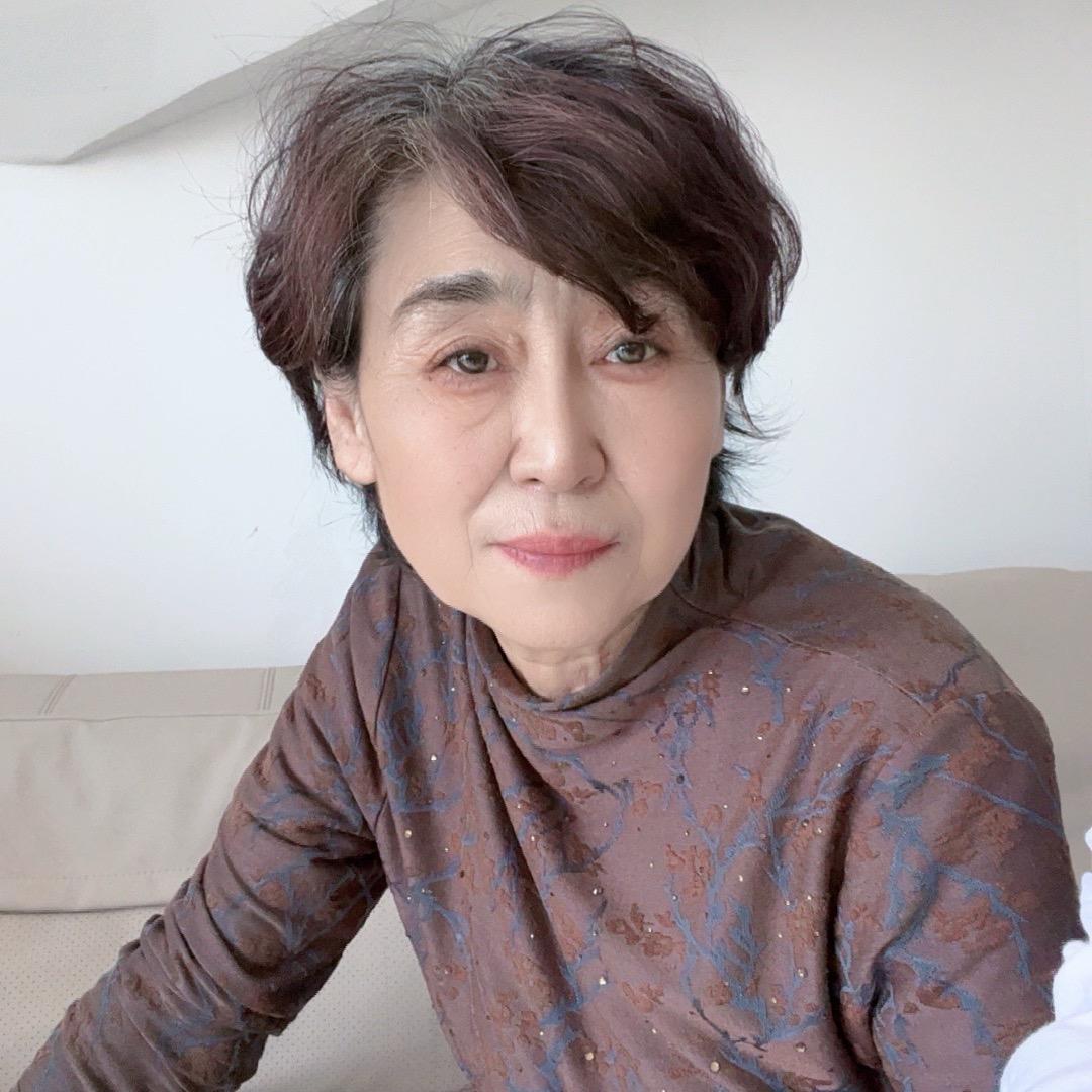 何老师。。。。