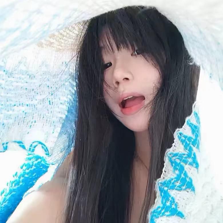 享用苹果晚餐