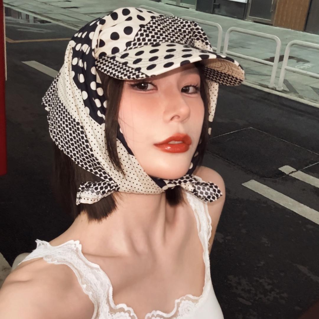 妍妍 Yanhe