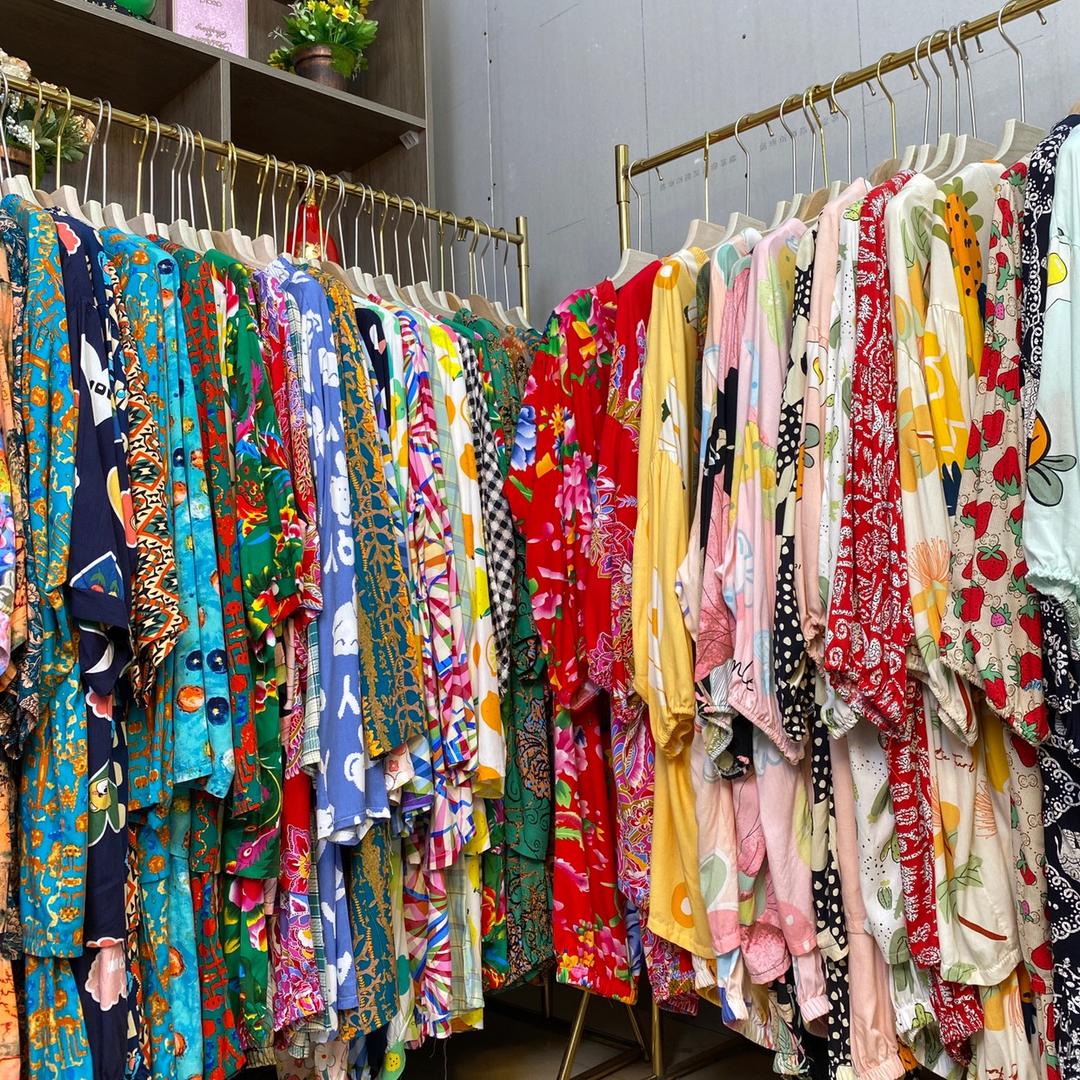 芦淞区花叶宏服装店