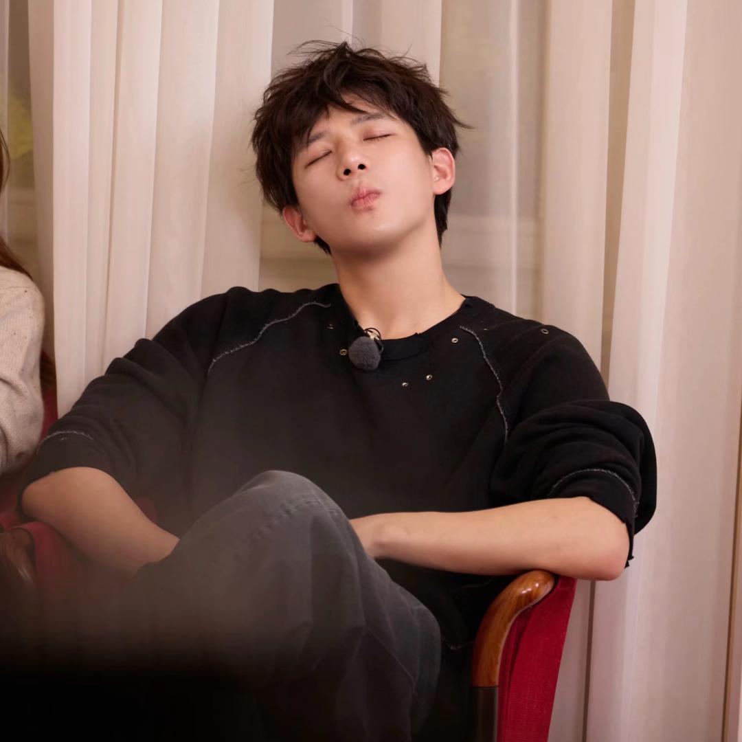 钮钴禄.不扭捏777